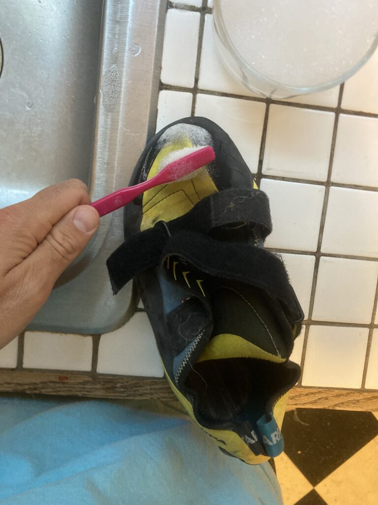brush cleaning climbing shoe